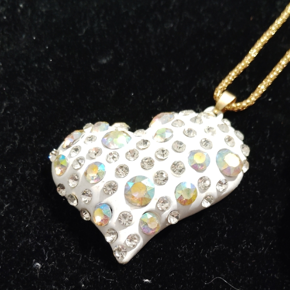 Elegant Heart Pendant Necklace